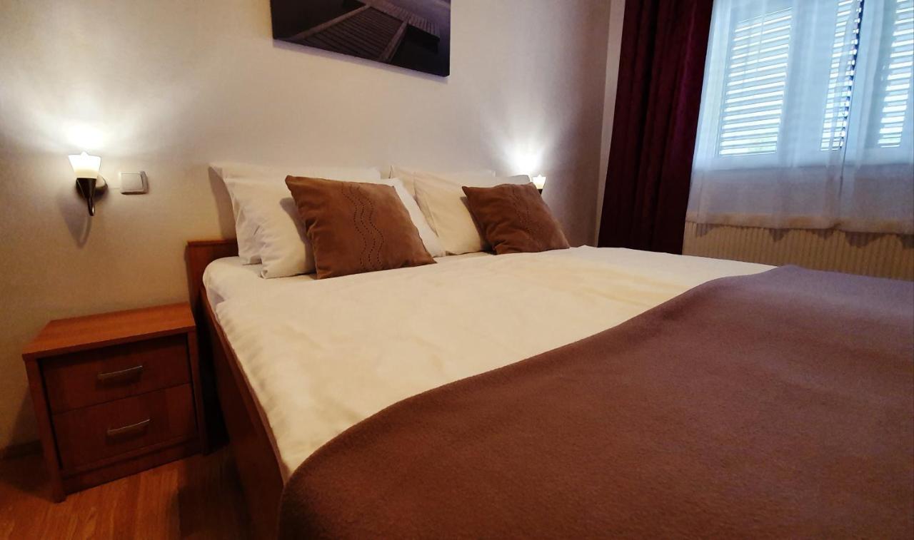 Adriasobe Hotell Vodice Exteriör bild