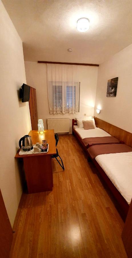 Adriasobe Hotell Vodice Exteriör bild