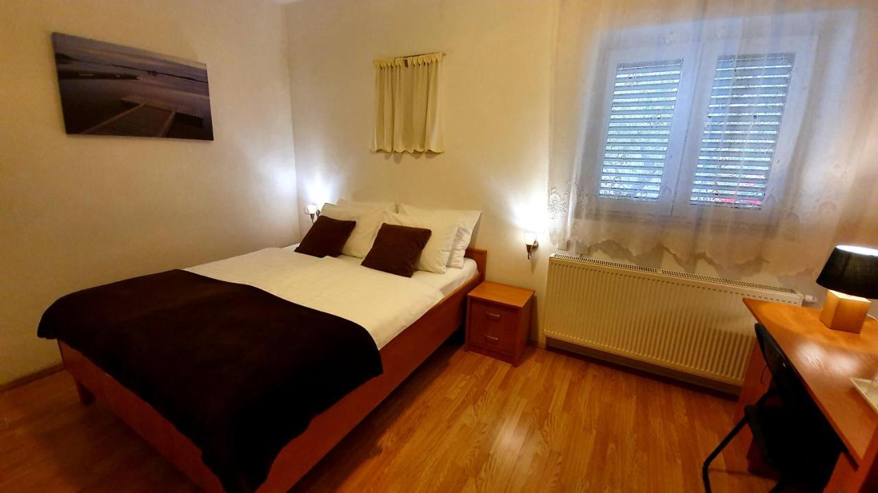 Adriasobe Hotell Vodice Exteriör bild