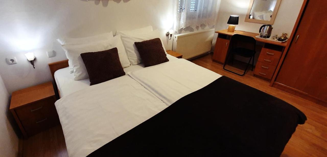 Adriasobe Hotell Vodice Exteriör bild