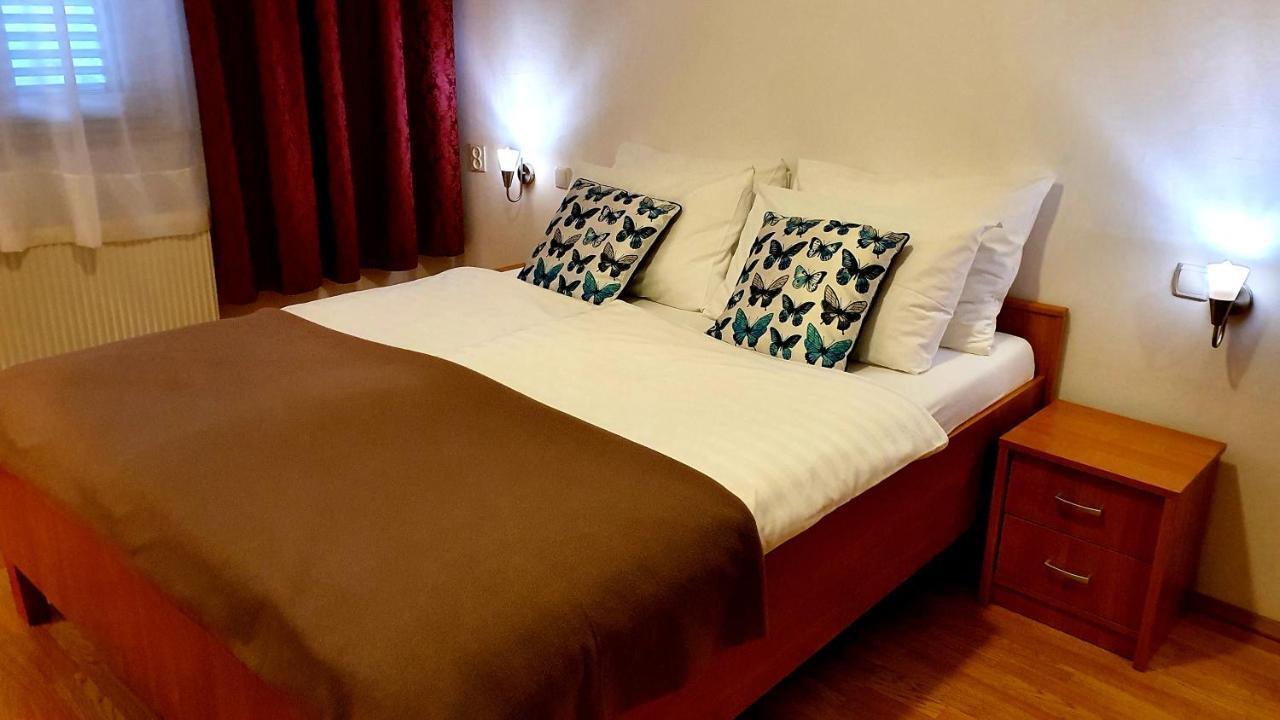 Adriasobe Hotell Vodice Exteriör bild